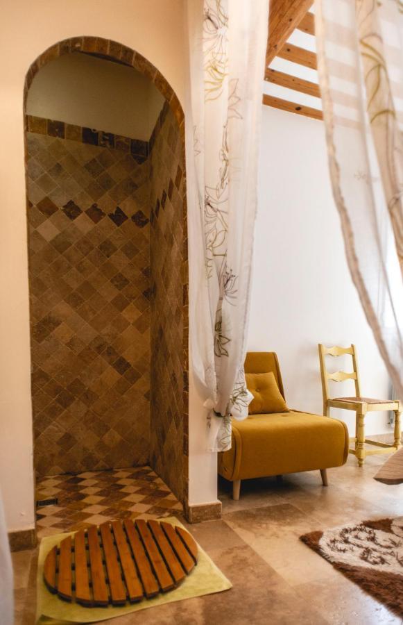 Les Manaux En Provence Bed & Breakfast Roquevaire Exterior foto
