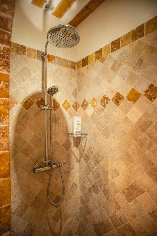 Les Manaux En Provence Bed & Breakfast Roquevaire Exterior foto