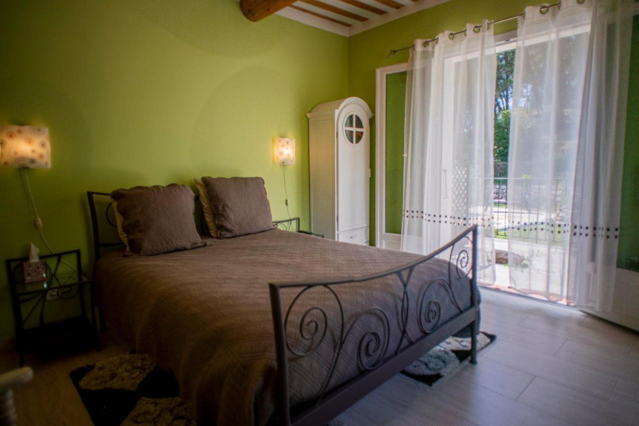 Les Manaux En Provence Bed & Breakfast Roquevaire Exterior foto