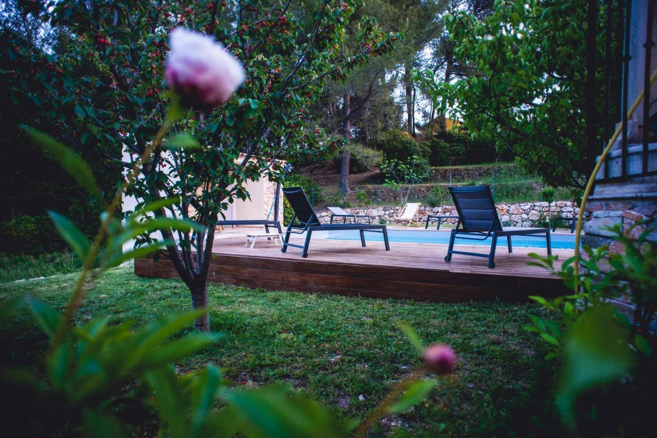 Les Manaux En Provence Bed & Breakfast Roquevaire Exterior foto