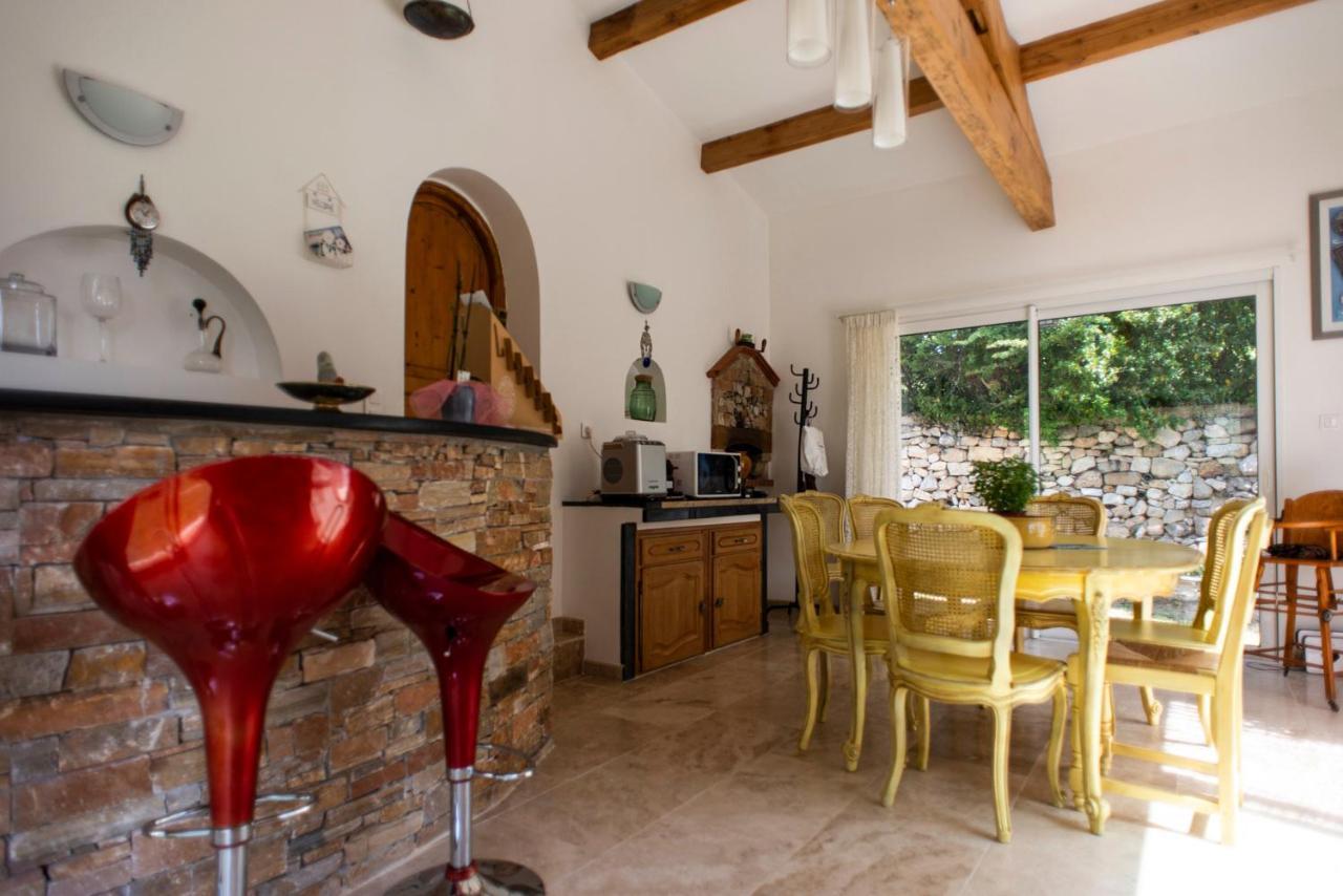 Les Manaux En Provence Bed & Breakfast Roquevaire Exterior foto